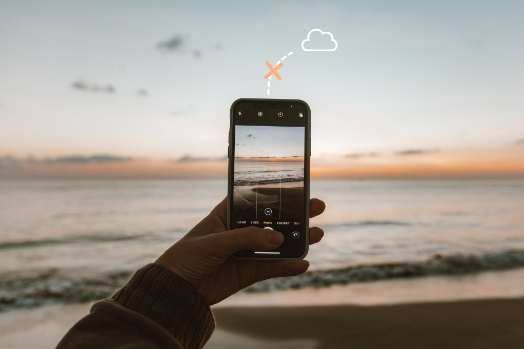 Photos stay on the phone instead of being uploaded to the cloud